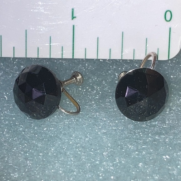 Vintage Faceted Black (?Jet?) Screw-Back NONPierced Earrings - Picture 3 of 3